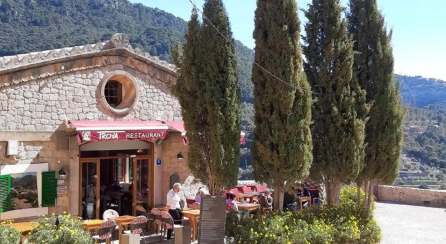 Коттедж Family house for 6 people in Valldemossa
