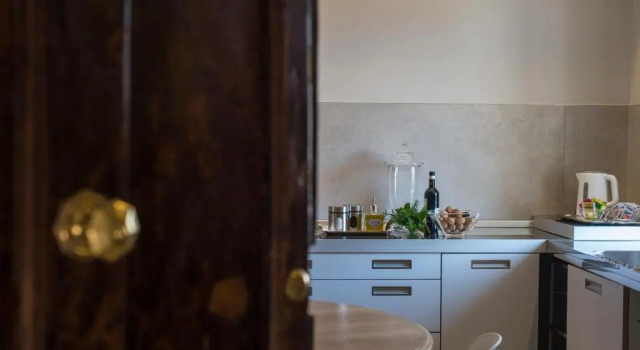 Апартаменты Deluxe Palazzo del Papa Country Suites-5 minutes from Siena