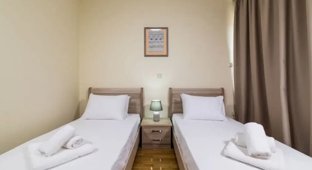 Thresh Apartments Airport by Airstay, Забронировать Апартаменты/квартира Спата Спата - Артемида