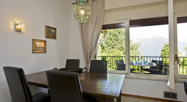 Casa Magnolia, Забронировать Отель Луино Provincia di Varese
