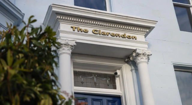 The Clarendon, Book Hotel Hoteller i Perthshire med parkering, Parkering