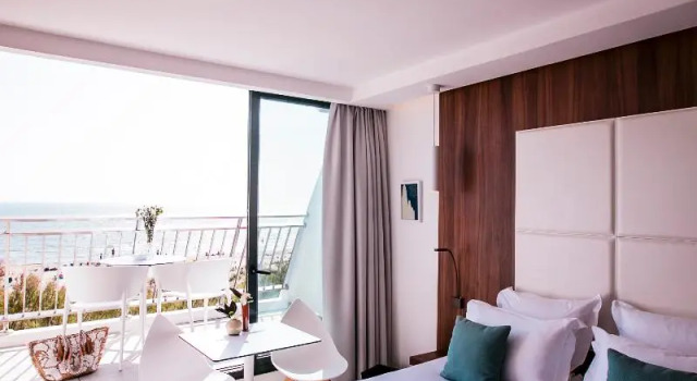 Двухместный номер Deluxe с балконом и с видом на море Hôtel La Plage 5 étoiles La Grande Motte