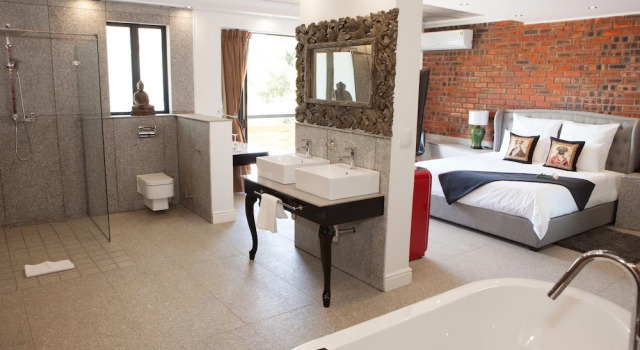 Люкс Superior Purple Rayn Boutique Guest House