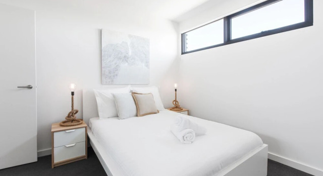 Spacious Urban Oasis in Central Location, Book Hotel  