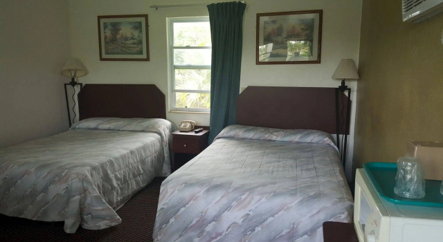 Tamiami Motel, Забронировать Мотель Ист-Нейплс Нейплс