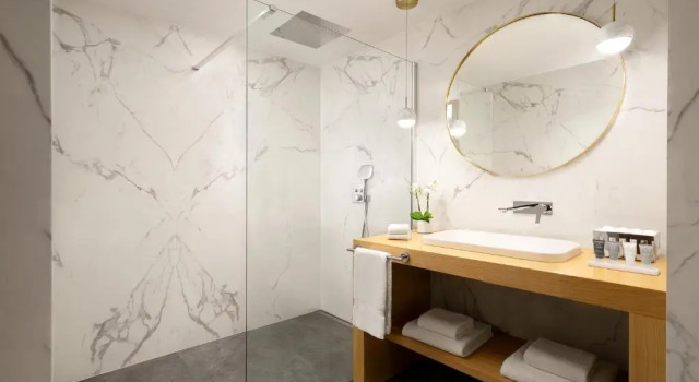 Номер Deluxe JW Marriott Cannes