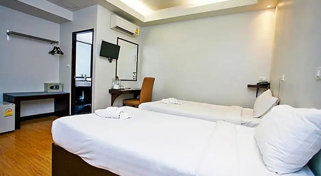 Двухместный номер Economy Basic Line Hotel @ Loikroh