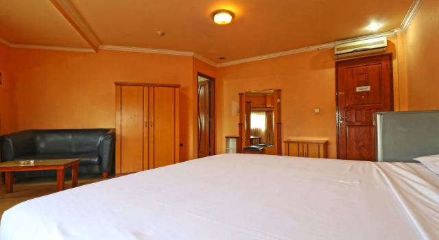 Hotel Arlya, Rezervovat Hotel Hotely v Kiaracondong se snídaní, Snídaně