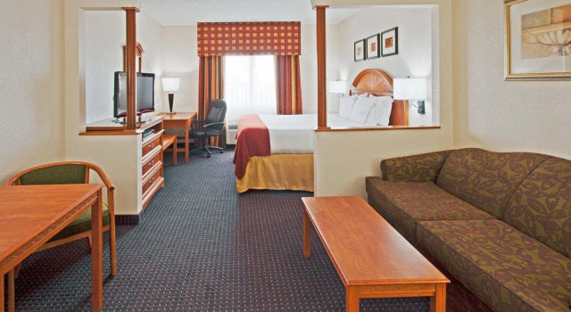 Номер Standard Holiday Inn Express and Suites Fort Lauderdale Airport West by IHG