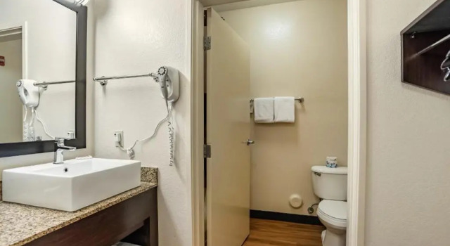 Номер Standard Red Roof Inn PLUS+ Tempe - Phoenix Airport