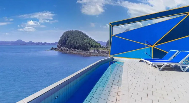 Номер Standard c 1 комнатой с балконом Namhae Pumda Pool villa Pension