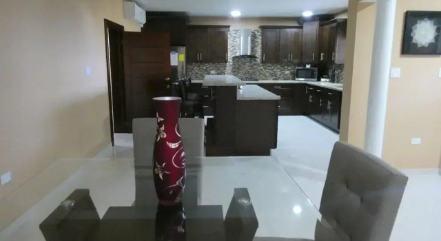 Singh Luxury Apartments With sea View, Apt.2, Rezervasyon Daire Oyster Pond otoparklı oteller, Otopark