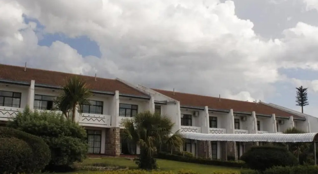 Regency Hotel Flamboyant, Book Hotel 3-Star Hotels in Masvingo, 3*
