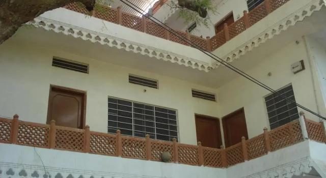Raghav Resort, Забронировать Курортный отель Отели штата Раджастхана с парковкой, Парковка