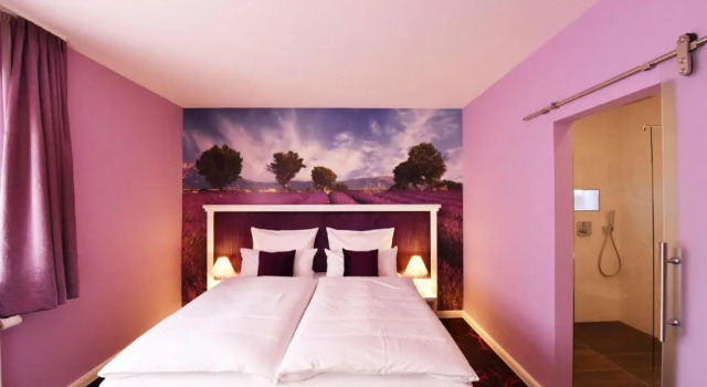 Двухместный номер Standard MOMENTS Boutique Hotel