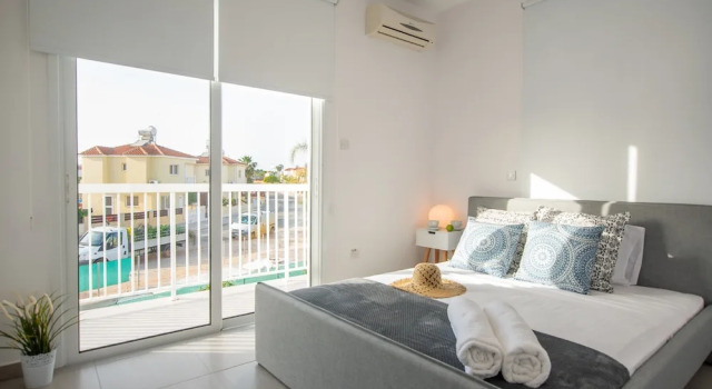 Ayia Thekla Seafront Villa Dagi, Buchen Sie Villa Villen in Famagusta, Villa