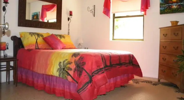 Ormond Beach Cottage by the Sea, Забронировать Дом для отпуска Коттеджи Ормонд-Бич, Коттедж