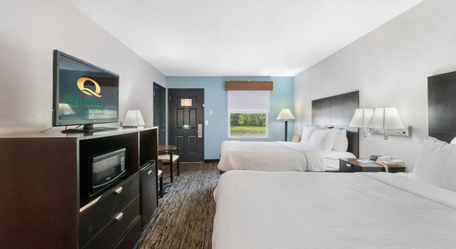 Четырёхместный номер Standard Quality Inn Adairsville-Calhoun South