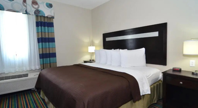 Люкс Quality Inn & Suites Kenedy - Karnes City