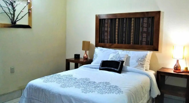 COZY Fully equipped private apartment, Book Lejlighed Hoteller i El Tejar med parkering, Parkering