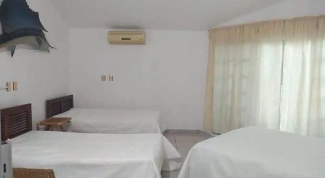 Casa Calandrias, Забронировать Отель Отели Ixtapa-Zihuatanejo с бассейном, Бассейн