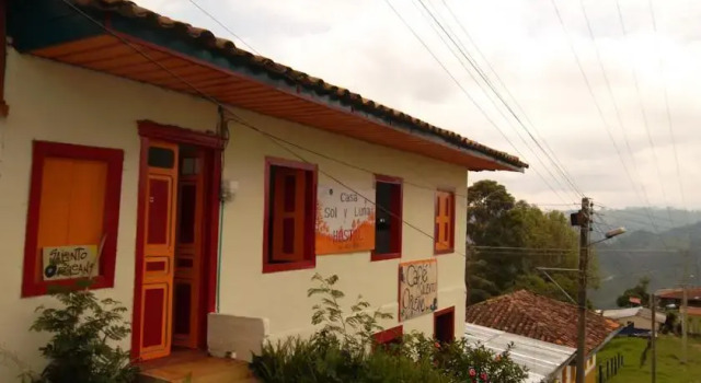 Hostal Casa Sol y Luna, Rezerwuj Hostel Hostele w Santander, Hostel