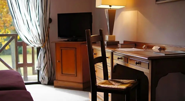 Двухместный номер Superior с балконом и с красивым видом из окна Auberge des Pins - Teritoria