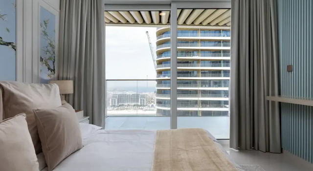 Maison Privee - Waterfront Living w/ Unparalleled Sea and Palm Vws, Забронировать Апартаменты/квартира Апартаменты Эмирата Дубая, рядом с Международный яхт-клуб Дубая, Апартаменты/квартира
