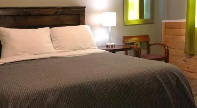 Номер Economy Greenside Motel
