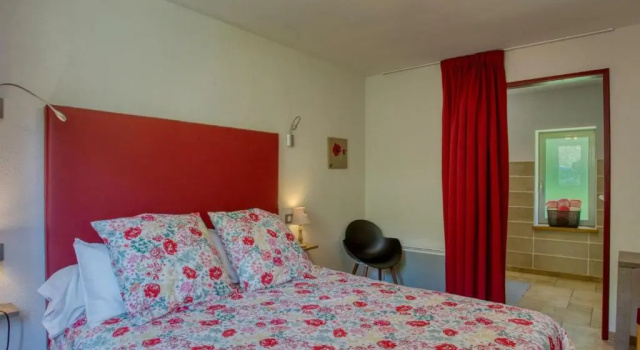 Maison Périgord Noir avec piscine privée, près de Sarlat et de la Dordogne, 4 chambres, label handicap - FR-1-616-6, Prenota Hotel Hotel a Aquitania con piscina, Piscina