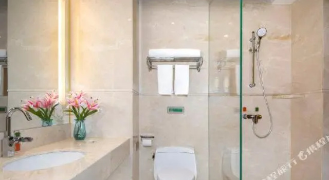 Vienna International Hotel (Beijing Tiantan Hospital Huaxiang Dongqiao Subway Station Store)