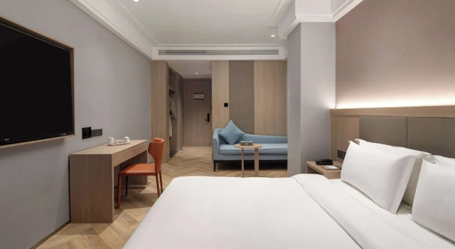 Номер Deluxe Ramada by Wyndham Wuhan Wangjiawan
