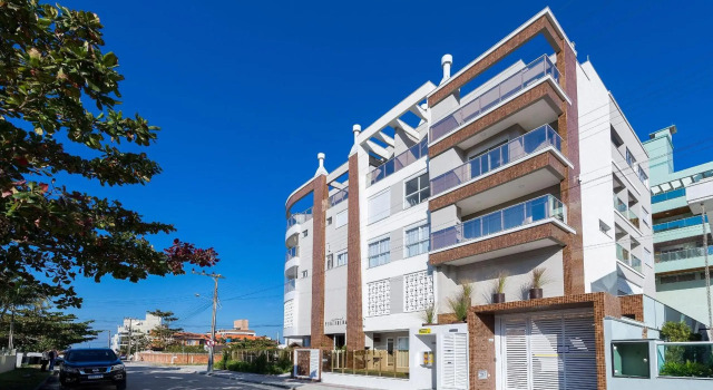 Puntarenas 205 - Excelente apartamento 2 suítes - Finamente mobiliado e decorado - À poucos metros da praia, Забронировать Апартаменты/квартира Бомбиньяс Санта-Катарина