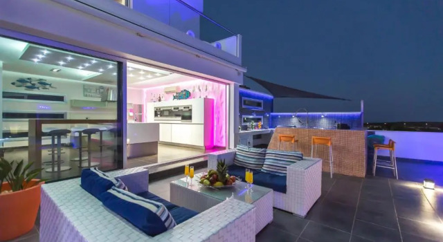 Ayia Napa Holiday Villa 011, Забронировать Вилла Отели Айия-Напа с парковкой, Парковка