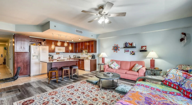 Laketown Wharf 835 - Very Cool 1 Bedroom+Bunks, Sleeps 6. Free Fun! 1 Condo by RedAwning, Забронировать Отель Панама-Сити Панхэндл Флорида, рядом с Загородный клуб "Сигнал Хилл"