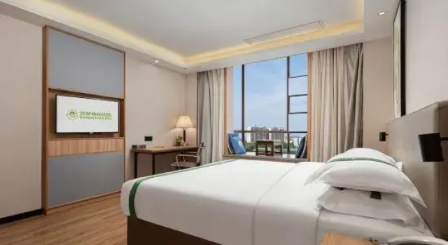 Двухместный номер Standard с красивым видом из окна GreenTree Inn Hubei Huanggang Hong An Wal-Mart Plaza Business Hotel