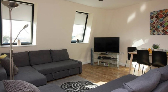 Stayzo Castle Penthouse 17 - A Clean Fresh Modern Apartment With Free Wi-fi, Varaa Huoneisto Asunnot kohteessa Merseyside, Huoneisto
