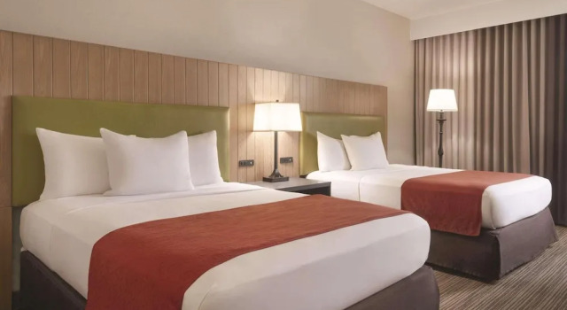 Четырёхместный номер Standard Country Inn & Suites by Radisson, Eagan, MN