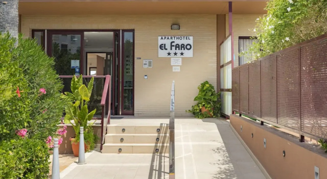 Aparthotel El Faro