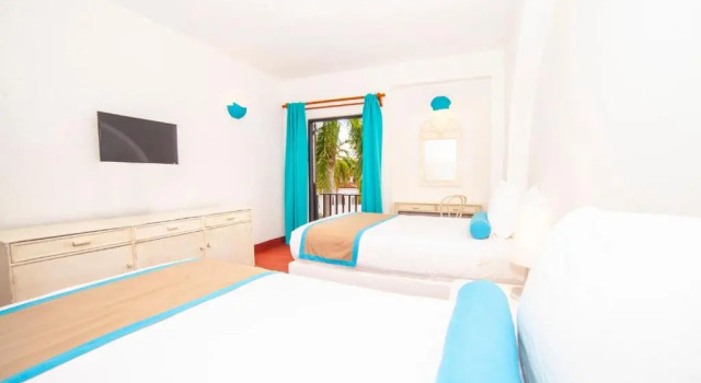 Четырёхместный номер Standard Hotel Marina Resort & Beach Club