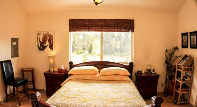 Hale Mauna Loa - Kuuipo Cottage, Забронировать Дом для отпуска Коттеджи Волкейно, Коттедж