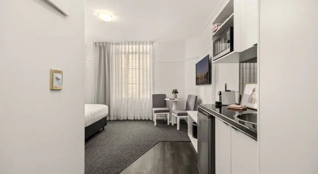 Studio Stay in Brisbane CBD Hotel Building