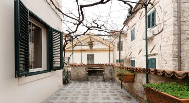 Apartments Leo, Boek Appartement Kotor Stari Grad 