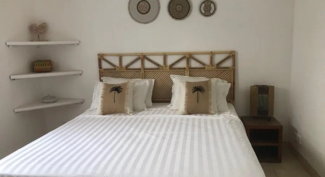 Lembongan Beach House, Rezerwuj Apartament Hotele w Bali z basenem, Basen