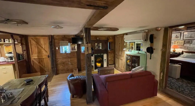 Remarkable Boultons Barn With hot tub & opt Sauna, Забронировать Отель Отели Англии 3 звезды, 3*