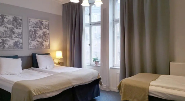 Трёхместный номер Standard Crystal Plaza Hotel