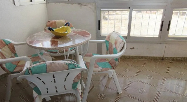 Appartment with swimming pool front of the sea