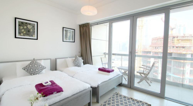 Spacious Two Bedroom in 8 Boulevard Walk, Забронировать Отель Дубай Эмират Дубай, рядом с Дубайский аквариум