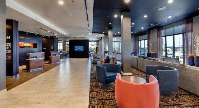 Courtyard by Marriott St. Petersburg Clearwater/Madeira Beach, Забронировать Отель Мадейра-Бич Сент-Пит-Бич
