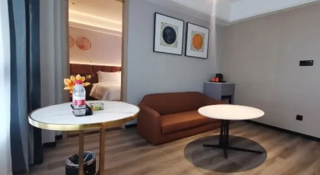 Полулюкс FUNGEE Hotel (The First Affiliated Hospital of Univeristy of South China, Shigu College, Hengyang)